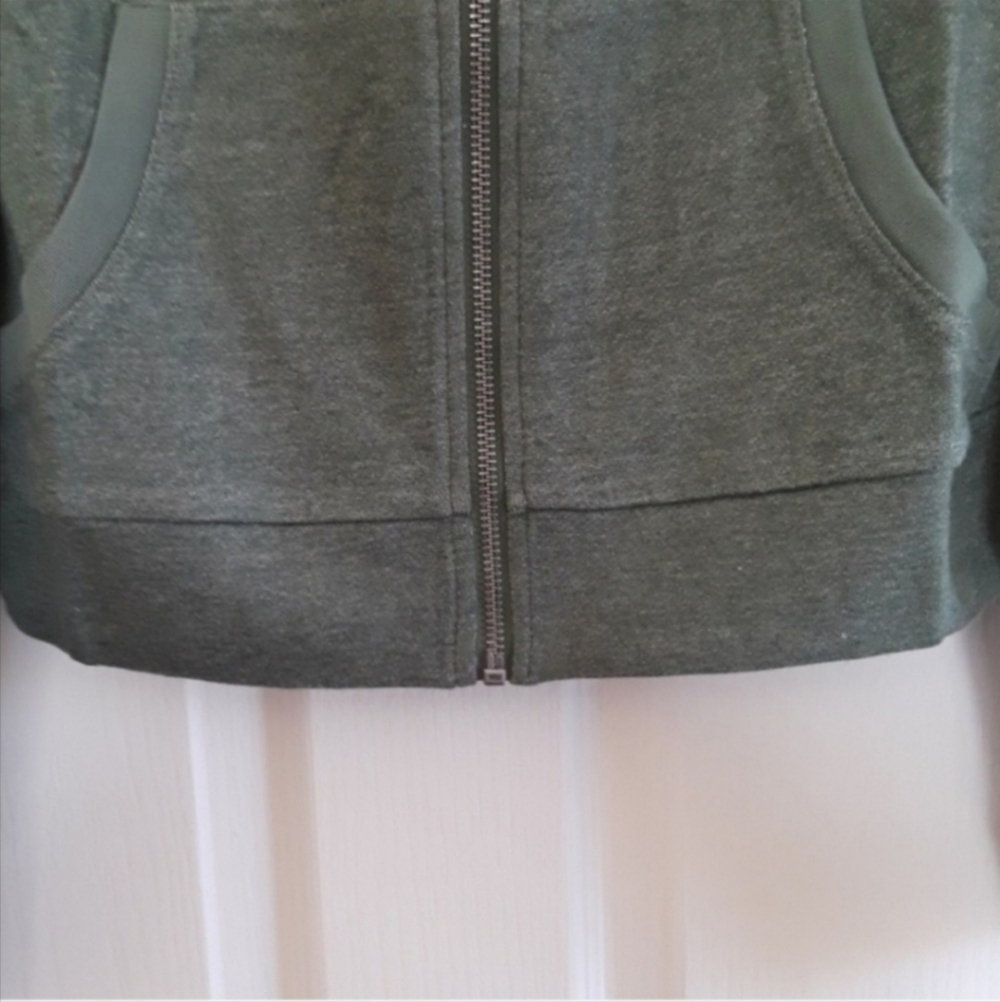 Aeropostale Womens Zippered Hoodie Size Medium Green Lightweight Nwt - Picture 3 of 4